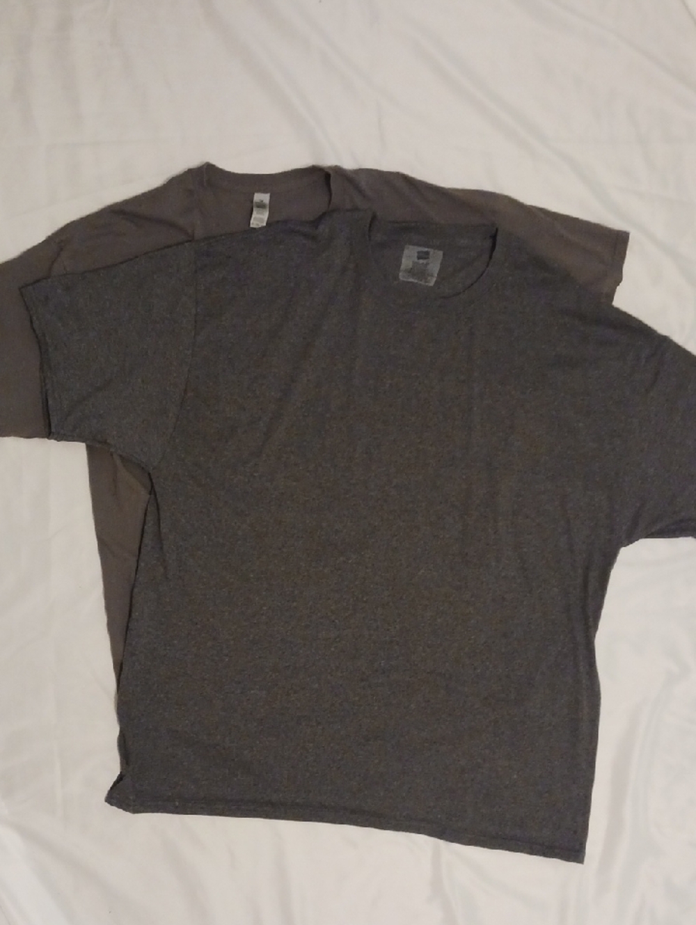 Set Of 2 Men's Crew Neck T-Shirts - Charcoal Gray and Light Brown, Size 2X
